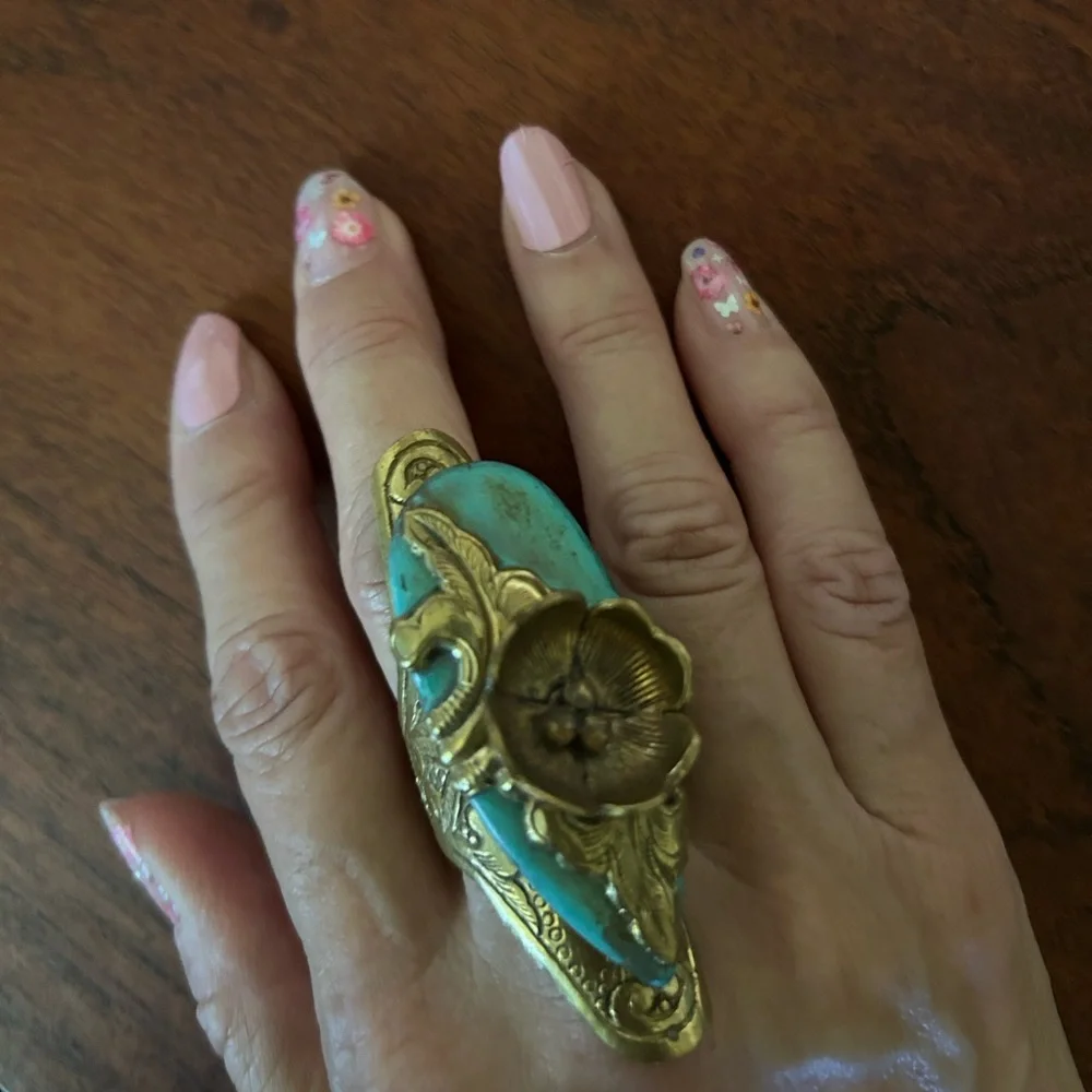 Large Handcrafted Brass and Turquoise ring - Picture 6 of 9